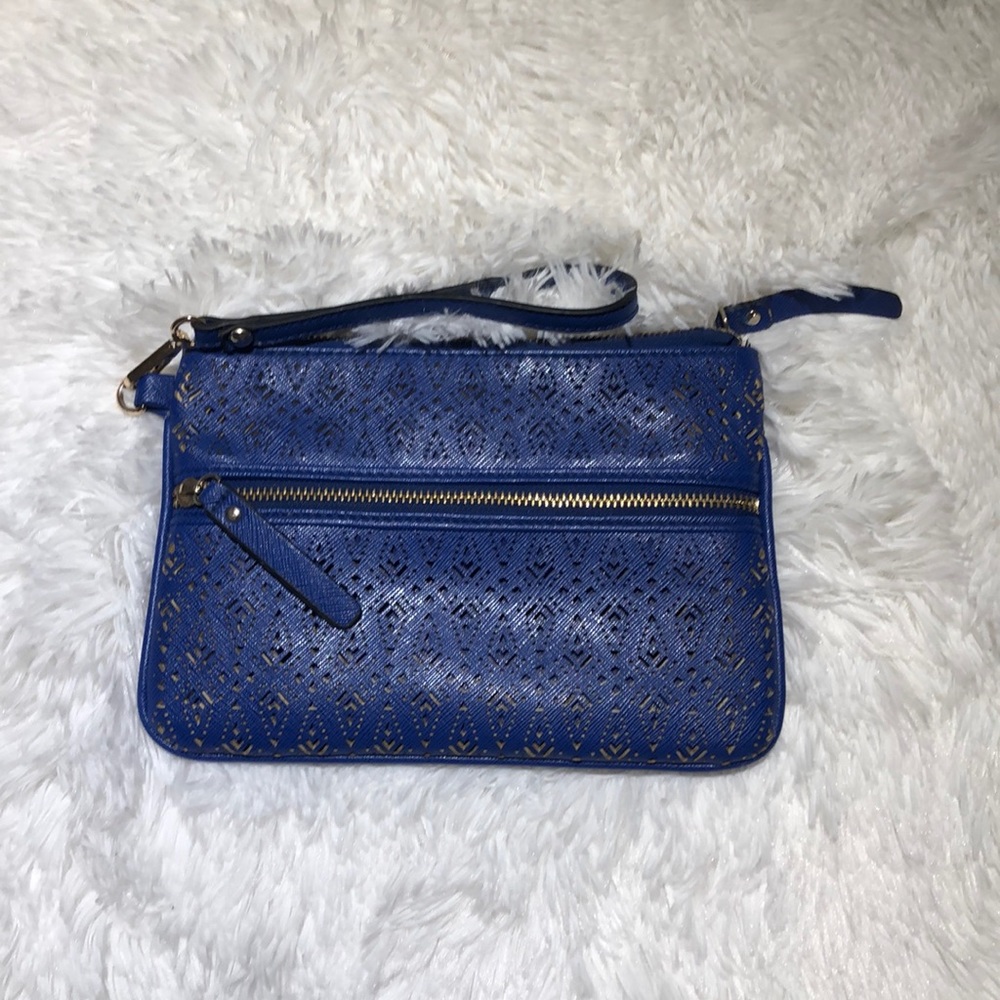 Blue Street Level Wristlet with Zipper
